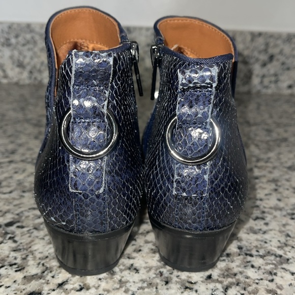 FRANCO SARTO Sloan Bootie Navy Blue Python Print Leather size 6.5 Ankle Bootie. - Picture 11 of 17
